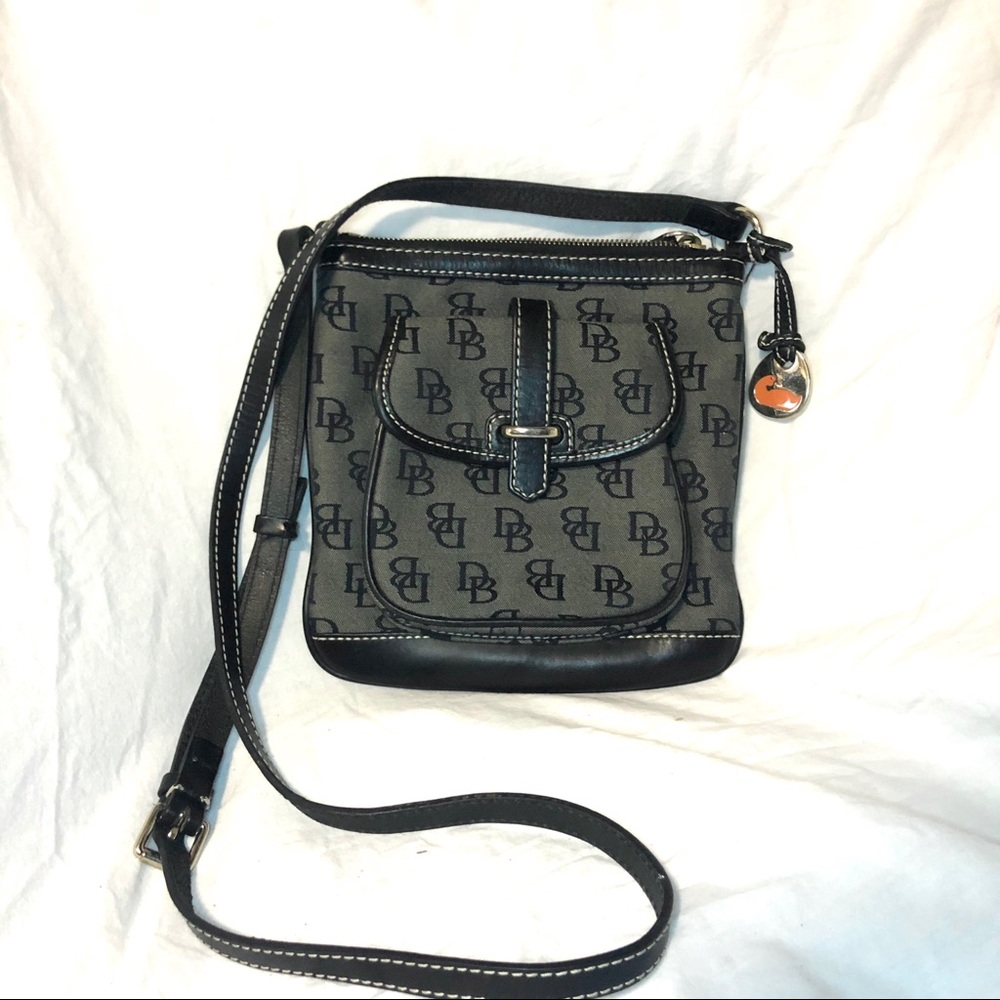dooney & bourke small crossbody